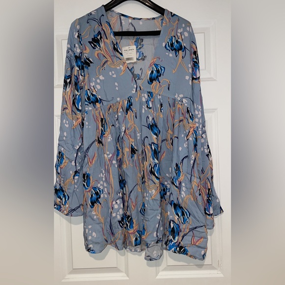 Free People Medium top - Picture 1 of 1